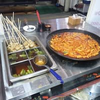 웰빙꼬마김밥 로고