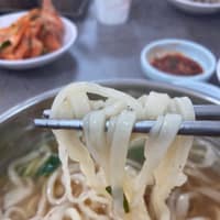 모란칼국수 로고